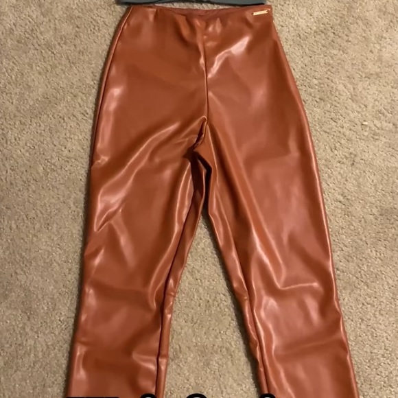Open to offers! FABLETICS faux leather leggings - Picture 3 of 3